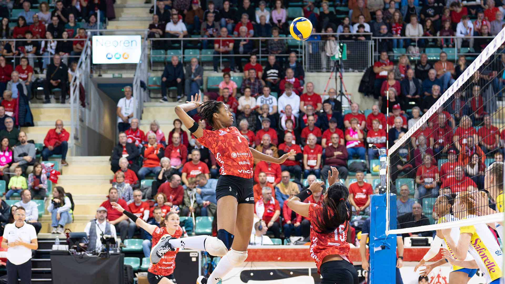 Match du Volley Mulhouse Alsace au Palais des Sports, équipement de m2A