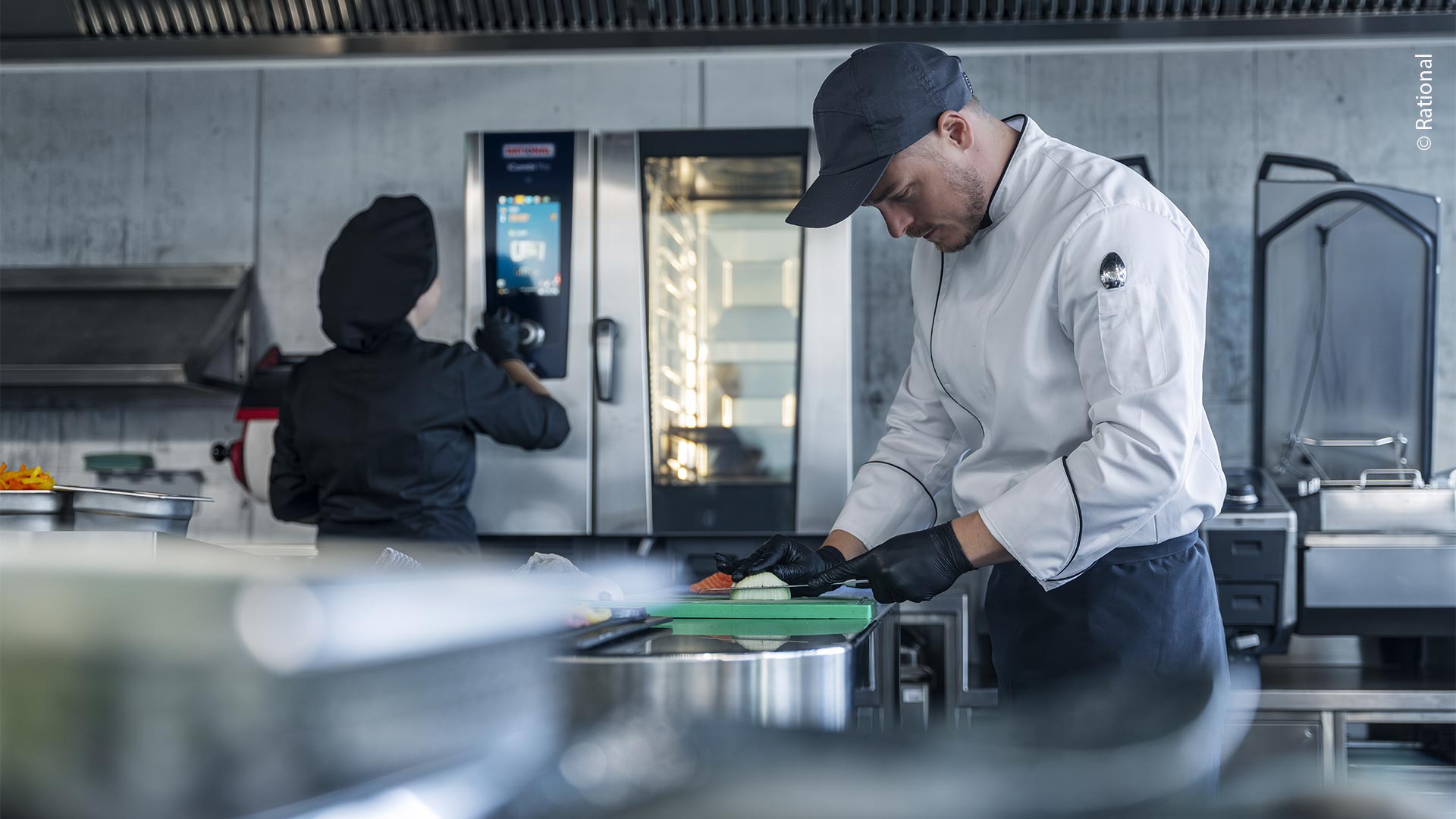 Rational, leader mondial des systèmes de cuisson ADN Mulhouse Sud Alsace Appareil de cuisson Rational dans une cuisine professionnelle